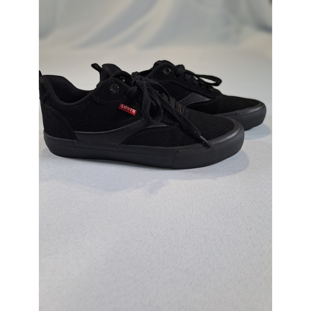 Levis Womens Black Low Top Skate Sneakers Pink Insole 529791A48 Size 7.5